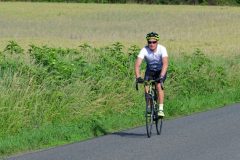 La Gergovienne : cyclotouriste dans la montée du Crest