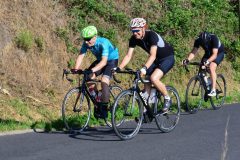 La Gergovienne : cyclotouristes dans la montée de Cournols